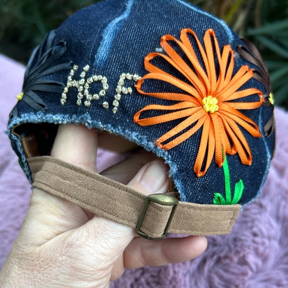 Vintage NEW handmade abstract floral embroidered on distressed denim OS - Picture 6 of 13